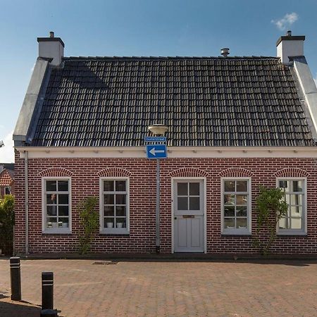 Karakteristiek huis in centrum Winsum Winsum  Bagian luar foto