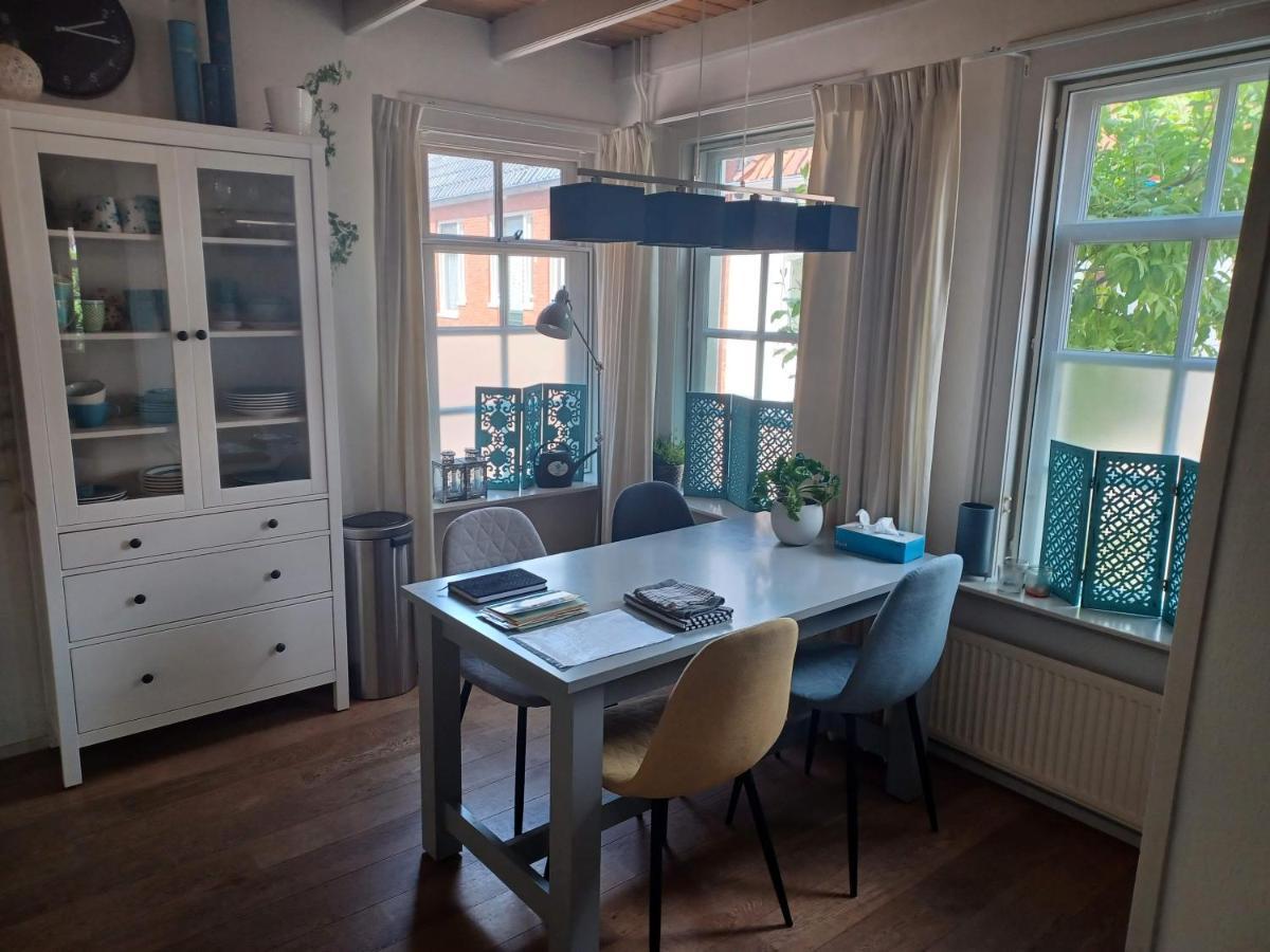 Karakteristiek huis in centrum Winsum Winsum  Bagian luar foto